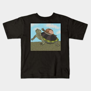 Hitch-Hiker Snail Kids T-Shirt